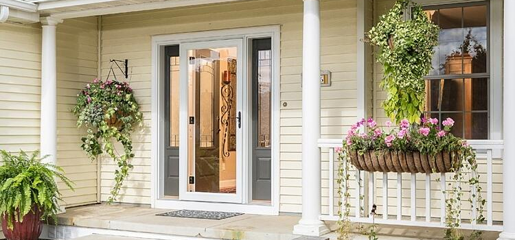 screen door installation in Red Bluff
