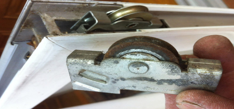 screen door roller repair in Red Bluff